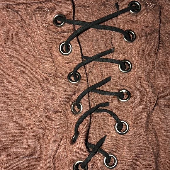 *Fitted Below The Knee Skirt* - Picture 3 of 3